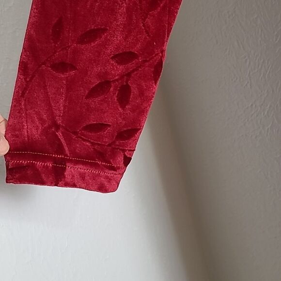 Jaclyn Smith Deep Red Velvet Embossed Robe, Size Medium,  NWT - Picture 4 of 10